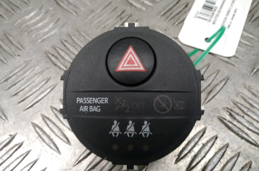Bouton de warning Toyota YARIS (_P13_) 1.4 d (nlp130_) (2011) occasion
