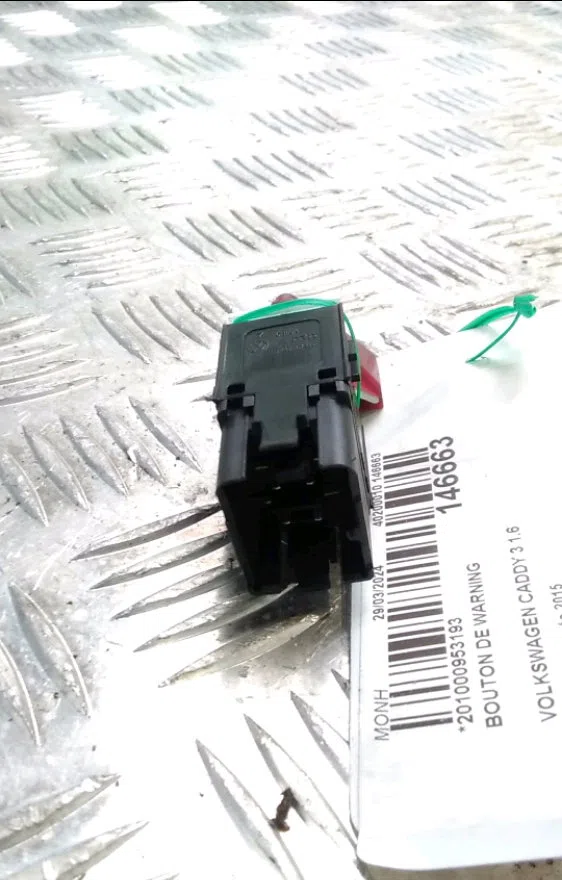 Bouton de warning Volkswagen CADDY III Monospace (2KB, 2KJ, 2CB, 2CJ) 1.6 tdi (2010-2015) occasion — photo 2