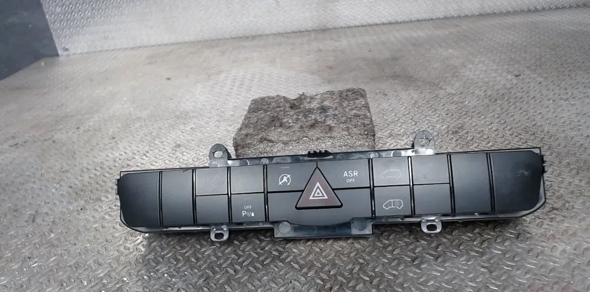 Bouton de warning VOLKSWAGEN CRAFTER 1 PHASE 2 occasion — photo 2