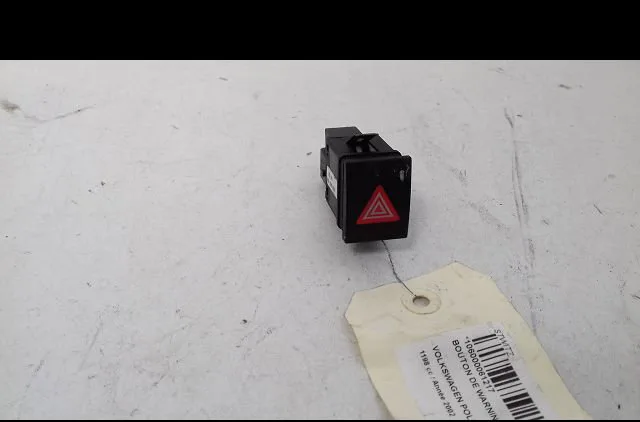 Bouton de warning Volkswagen FOX 3-5 portes (5Z1, 5Z3, 5Z4) 1.2 (2005-2011) occasion