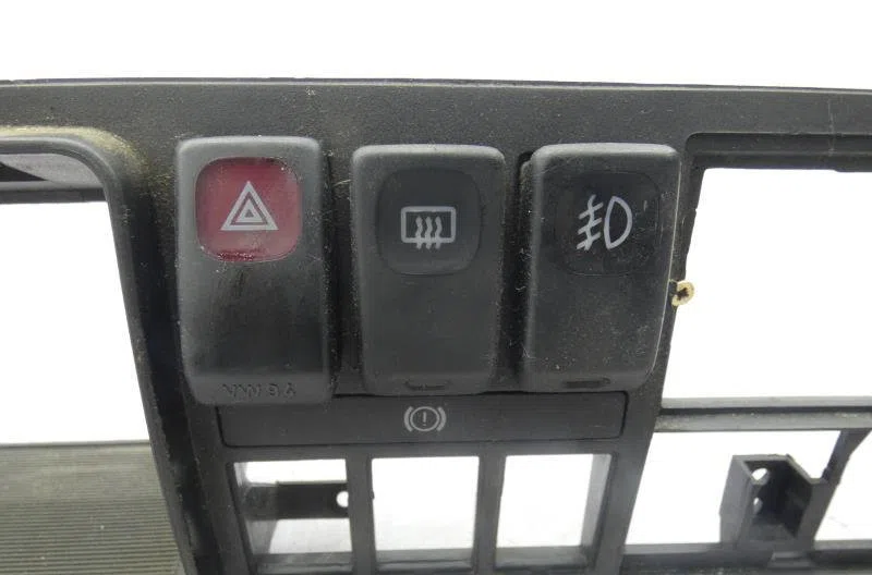 Bouton de warning VOLKSWAGEN GOLF 2 occasion — photo 3
