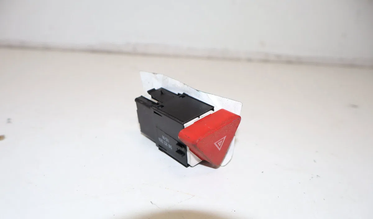Bouton de warning Volkswagen GOLF PLUS V (5M1, 521) 2.0 tdi 16v (2005-2013) 5 portes occasion — photo 2
