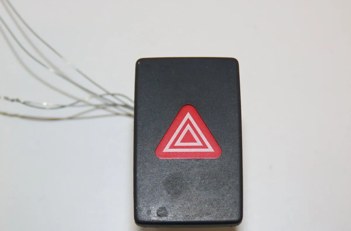 Bouton de warning Volkswagen GOLF VI Variant (AJ5) 1.4 tsi (2009-2013) occasion