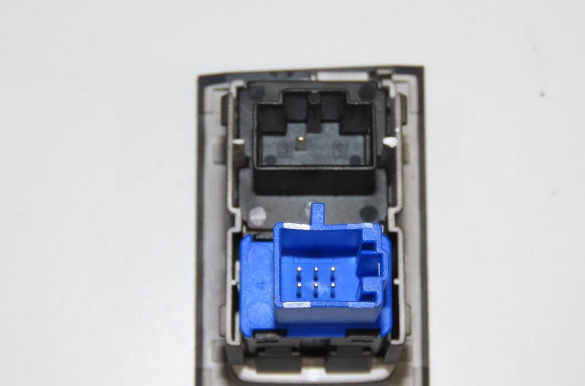 Bouton de warning Volkswagen GOLF VII (5G1, BQ1, BE1, BE2) 1.6 tdi (2012-2017) occasion — photo 2