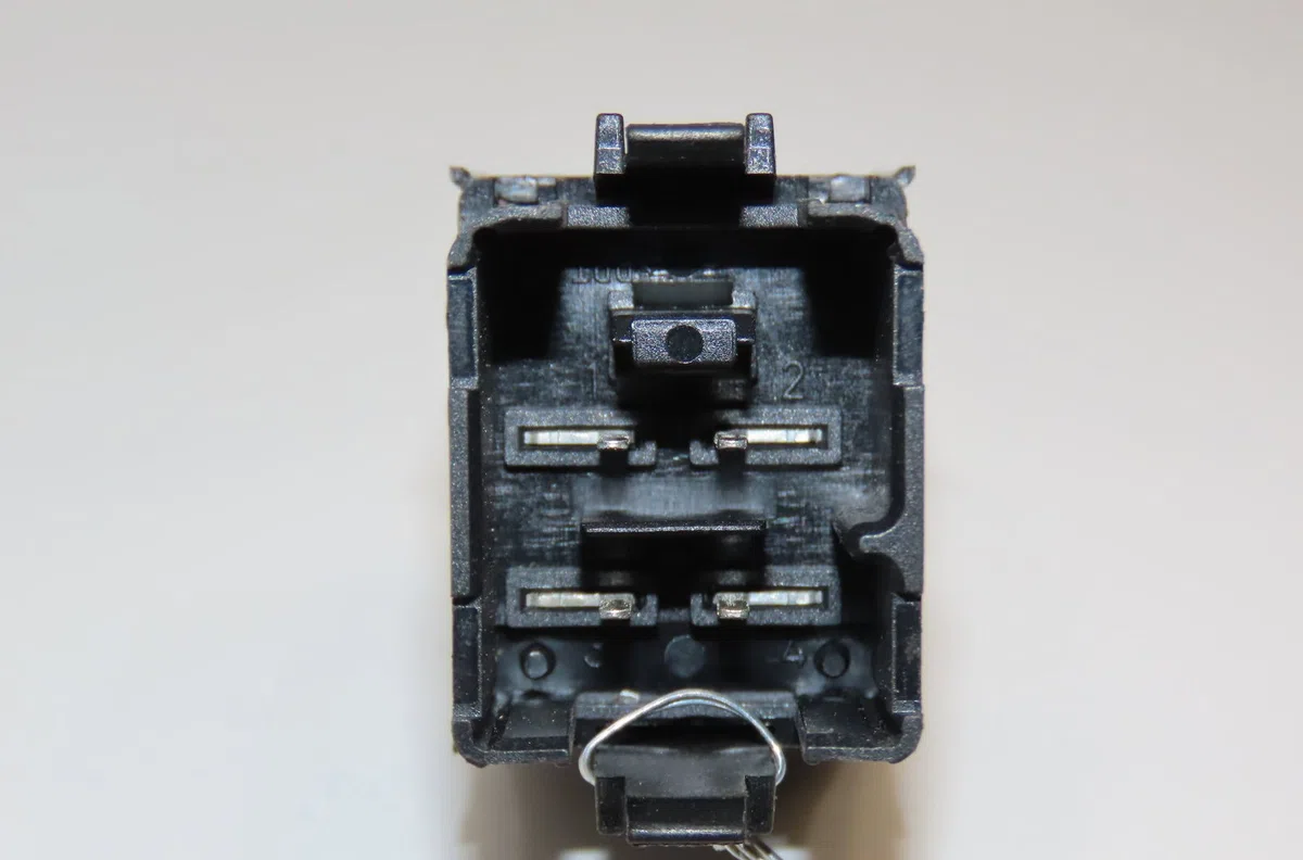 Bouton de warning Volkswagen PASSAT B6 (3C2) 1.9 tdi (2005-2010) 4 portes occasion — photo 2