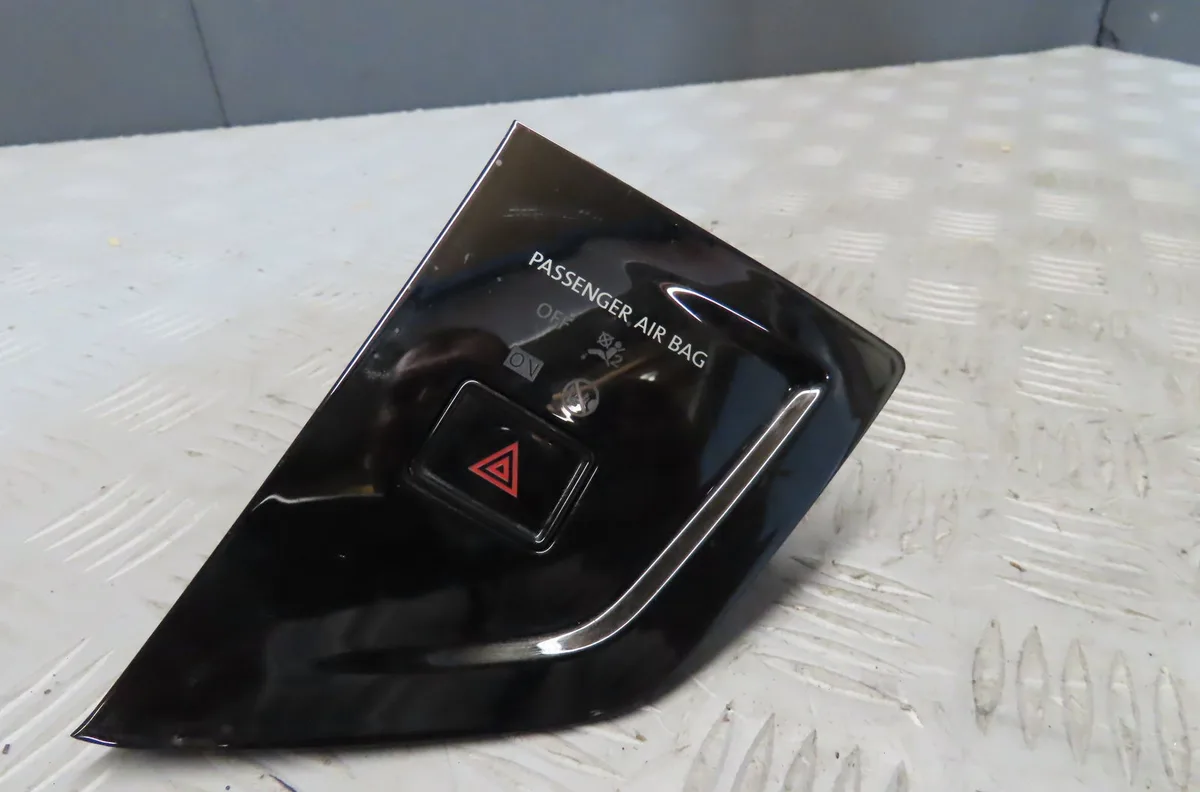 Bouton de warning VOLKSWAGEN POLO 2019 occasion