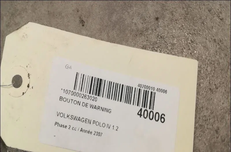 Bouton de warning Volkswagen POLO (9N_, 9A_) 1.2 (2002-2007) occasion