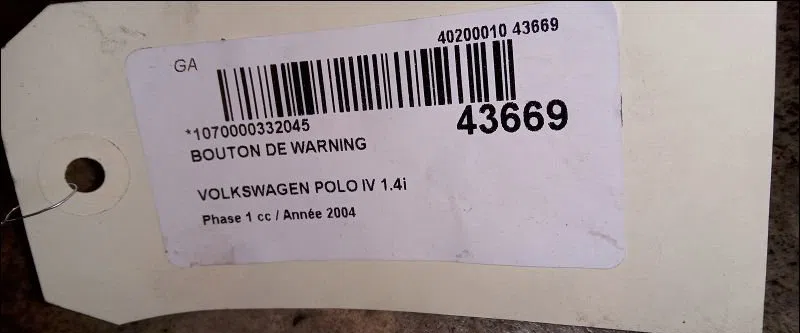 Bouton de warning Volkswagen POLO (9N_, 9A_) 1.4 16v (2001-2008) occasion — photo 2