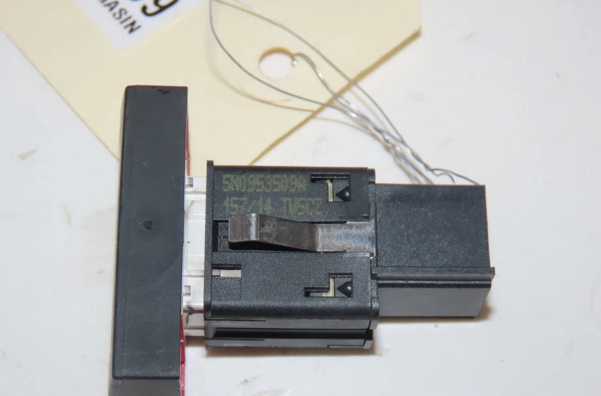 Bouton de warning Volkswagen TIGUAN (5N_) 2.0 tdi (2008-2018) 5 portes occasion