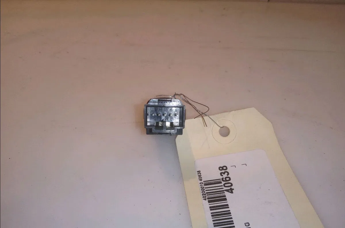 Bouton de warning Volvo S80 I (184) D5 (2001-2006) occasion — photo 2