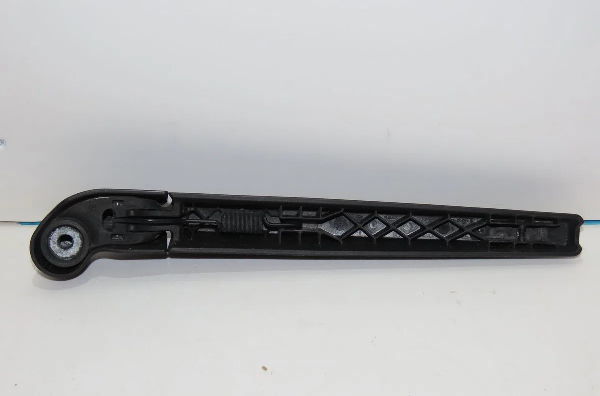 Bras essuie-glace arrière Bmw 1 (F40) 118 d (2019) occasion — photo 2