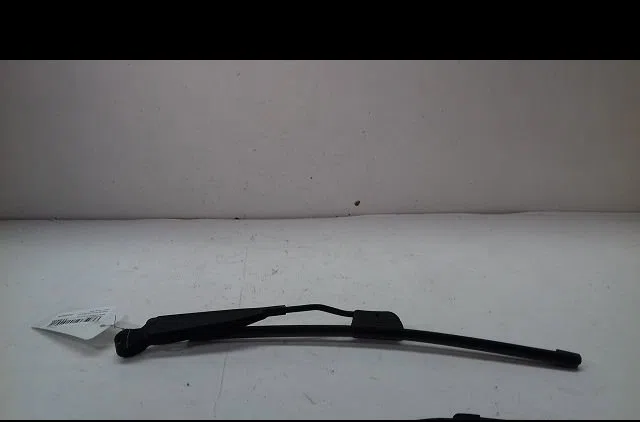 Bras essuie-glace arrière Chrysler PT CRUISER (PT_) 2.2 crd (2002-2010) occasion — photo 2