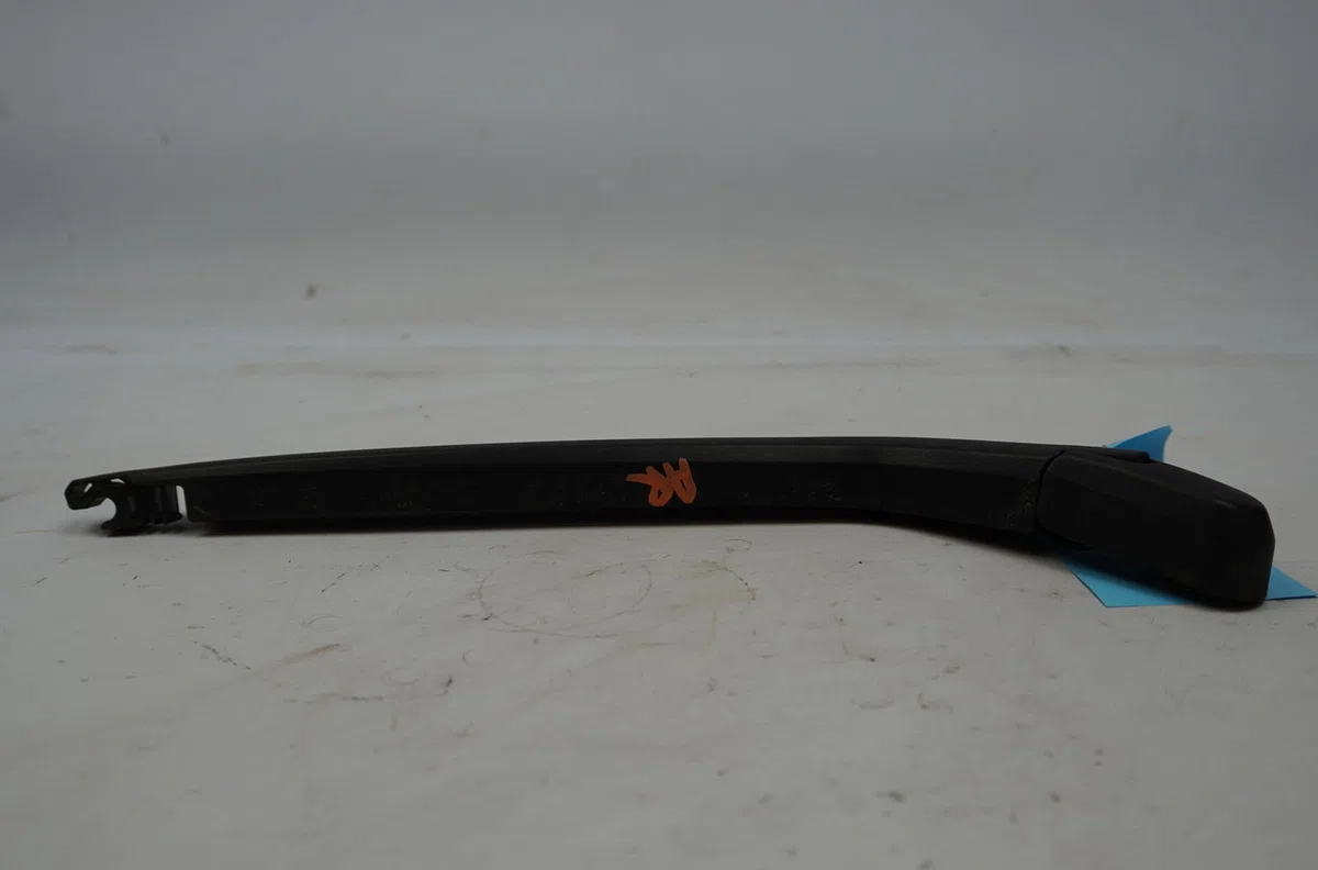 Bras essuie-glace arrière Daihatsu SIRION (M3_) 1.0 (2005-2013) occasion — photo 2