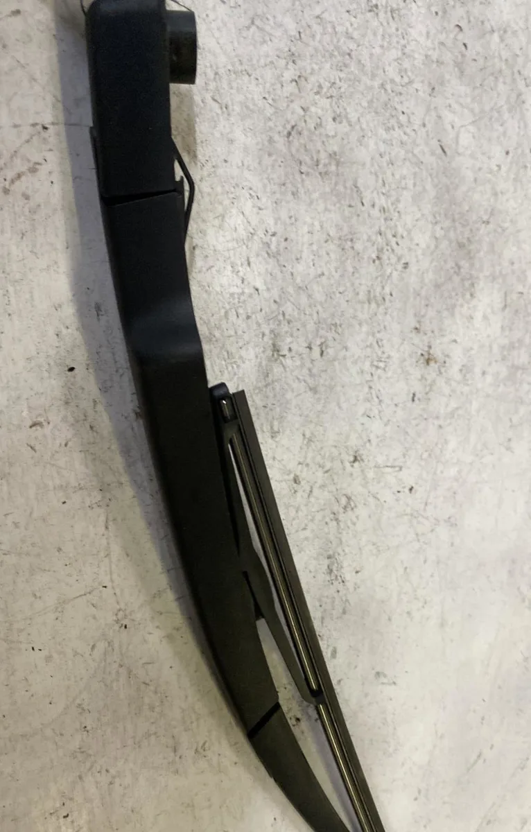 Bras essuie-glace arrière Ds DS 3 Décapotable (SB_) 1.2 thp 110 (2015-2019) occasion