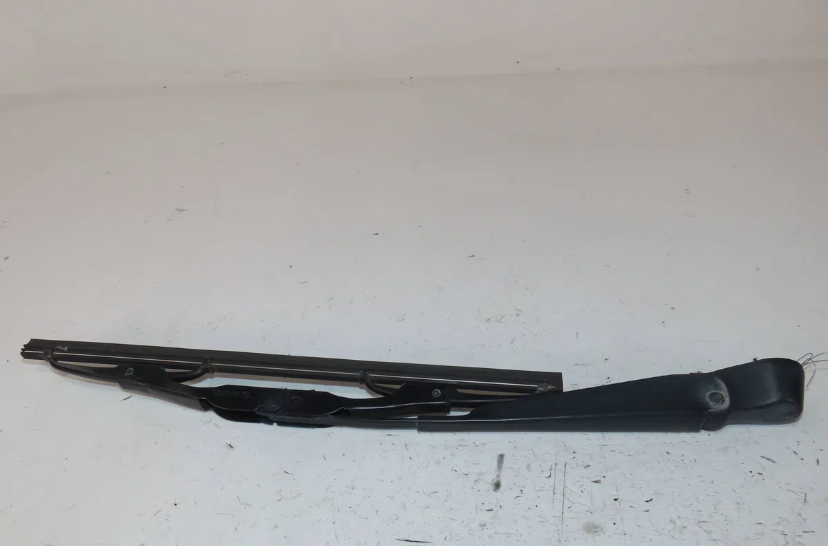 Bras essuie-glace arrière Ford FIESTA V (JH_, JD_) 1.4 tdci (2001-2008) 5 portes occasion