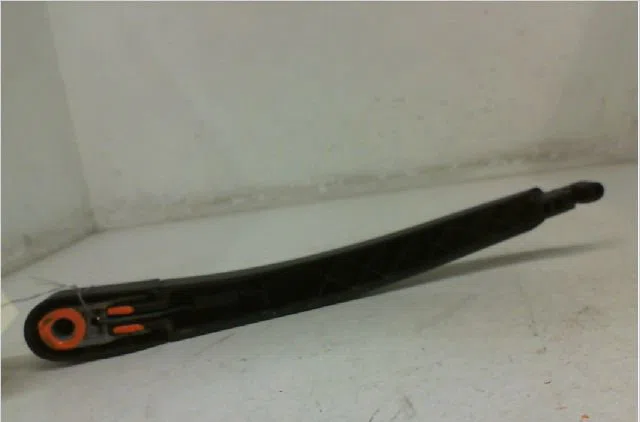 Bras essuie-glace arrière Ford FIESTA VI (CB1, CCN) 1.25 (2008-2017) 5 portes occasion — photo 2