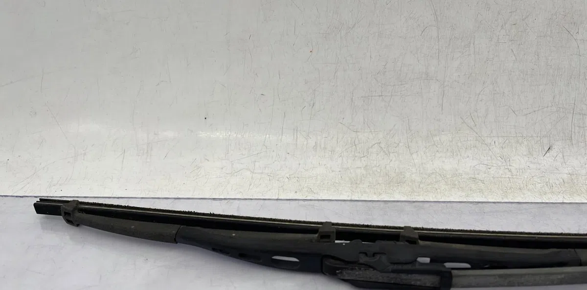 Bras essuie-glace arrière MAZDA PREMACY occasion — photo 2