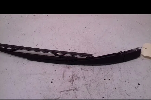 Bras essuie-glace arrière Nissan ALMERA II Hatchback (N16) 1.5 (2002-2006) occasion — photo 2