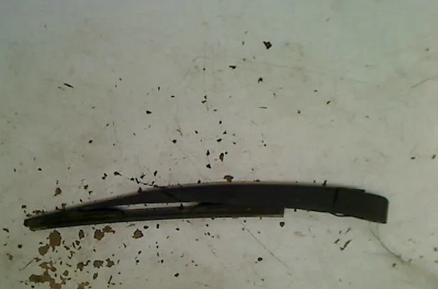 Bras essuie-glace arrière Nissan QASHQAI - QASHQAI 2 I (J10, NJ10, JJ10E) 1.5 dci (2010-2013) 5 portes occasion — photo 2