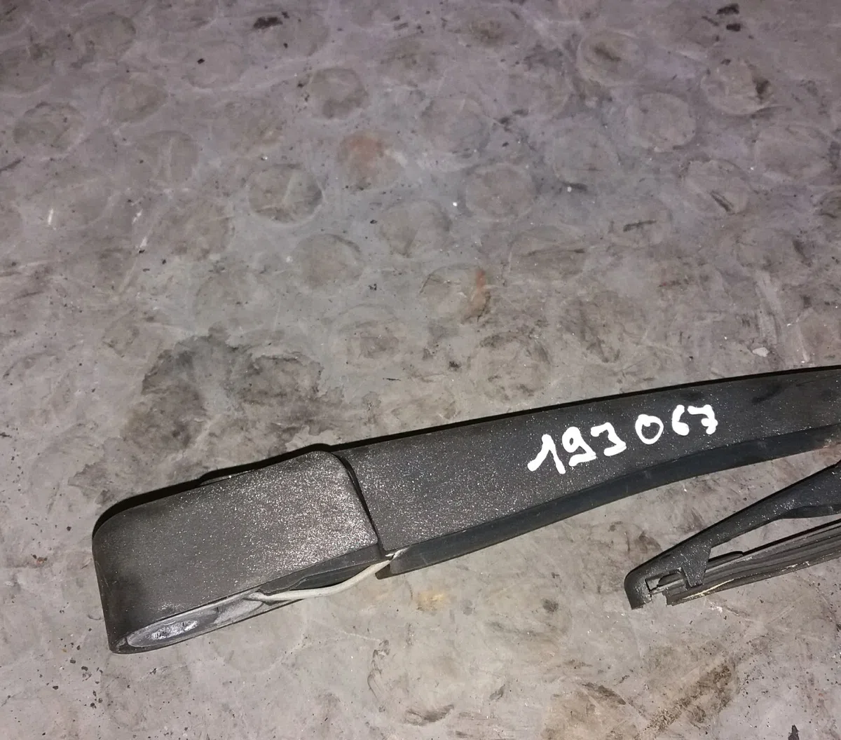Bras essuie-glace arrière Opel ASTRA H GTC (A04) 1.9 cdti 16v (l08) (2005-2010) occasion — photo 2