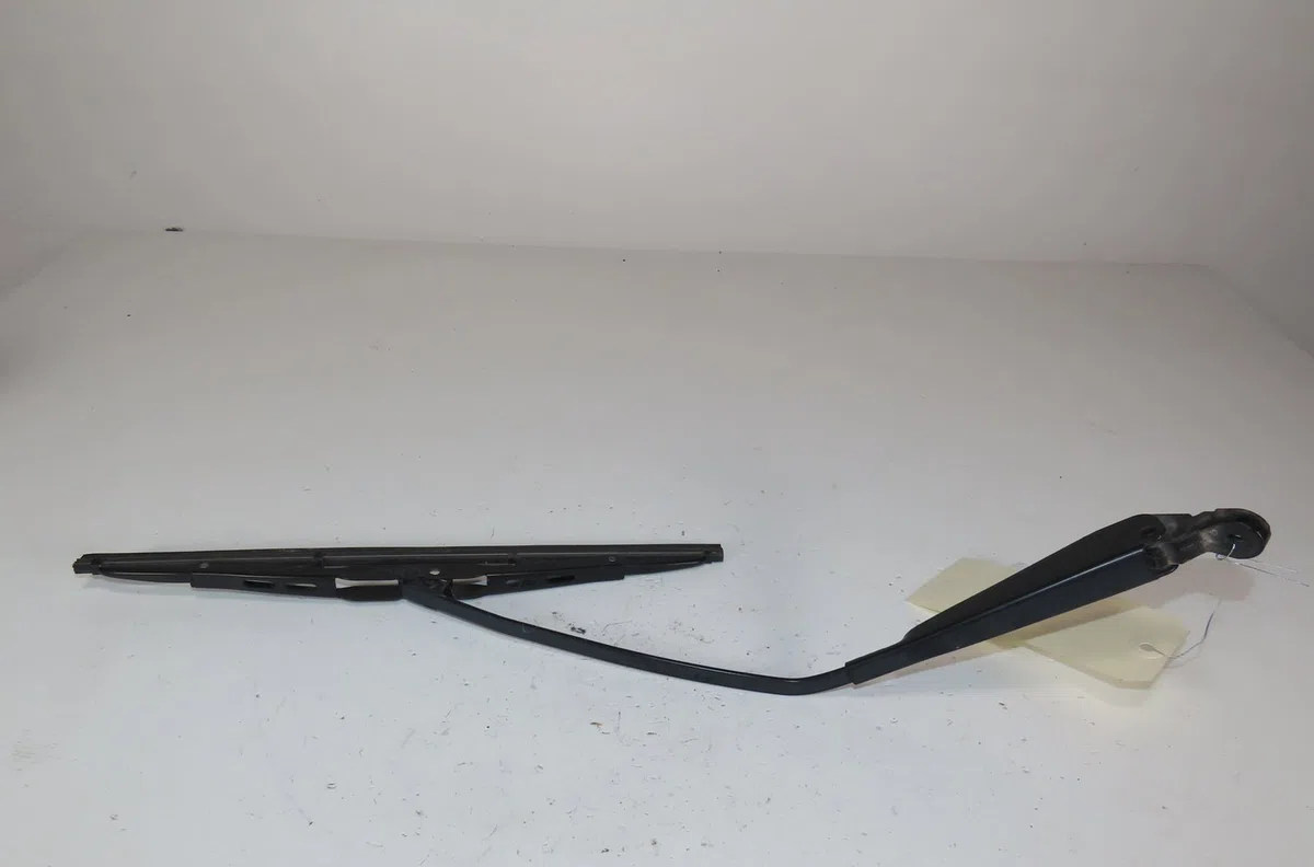 Bras essuie-glace arrière Opel CORSA B (S93) 1.0 i 12v (f08, f68, m68) (1996-2000) occasion