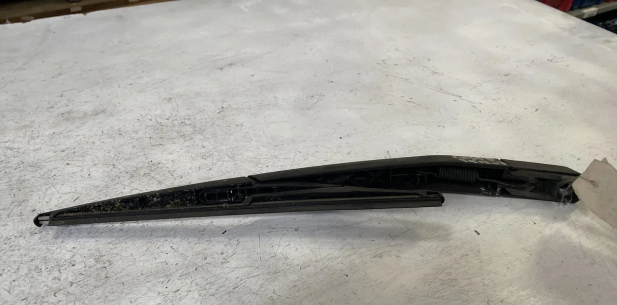 Bras essuie-glace arrière Opel CORSA D (S07) 1.3 cdti (l08, l68) (2006-2014) 3 portes occasion
