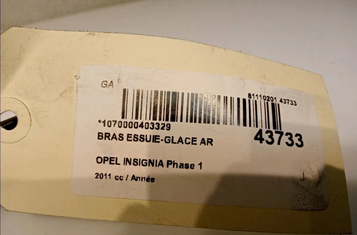 Bras essuie-glace arrière Opel INSIGNIA A (G09) 2.8 v6 turbo opc 4x4 (68) (2009-2017) occasion — photo 3