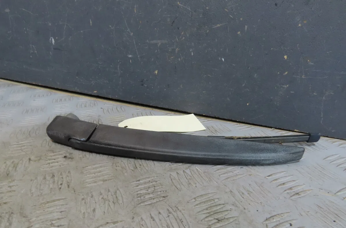 Bras essuie-glace arrière Opel INSIGNIA A Sports Tourer (G09) 2.0 cdti (35) (2008-2015) occasion