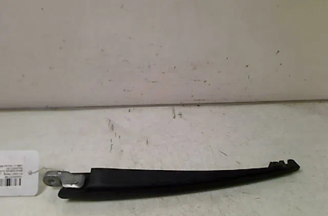 Bras essuie-glace arrière Peugeot 207-207 (WA_, WC_) 1.4 hdi (2006-2015) 5 portes occasion — photo 2