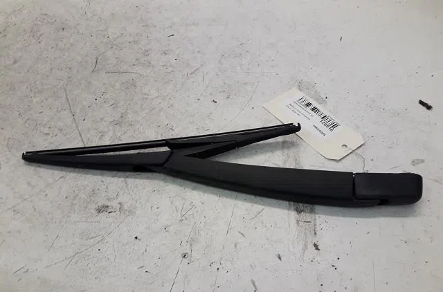 Bras essuie-glace arrière Renault CLIO II (BB_, CB_) 1.2 16v (bb05, bb0w, bb11, bb27, bb2t, bb2u, bb2v, cb05,... (2001-2016) 3 portes occasion