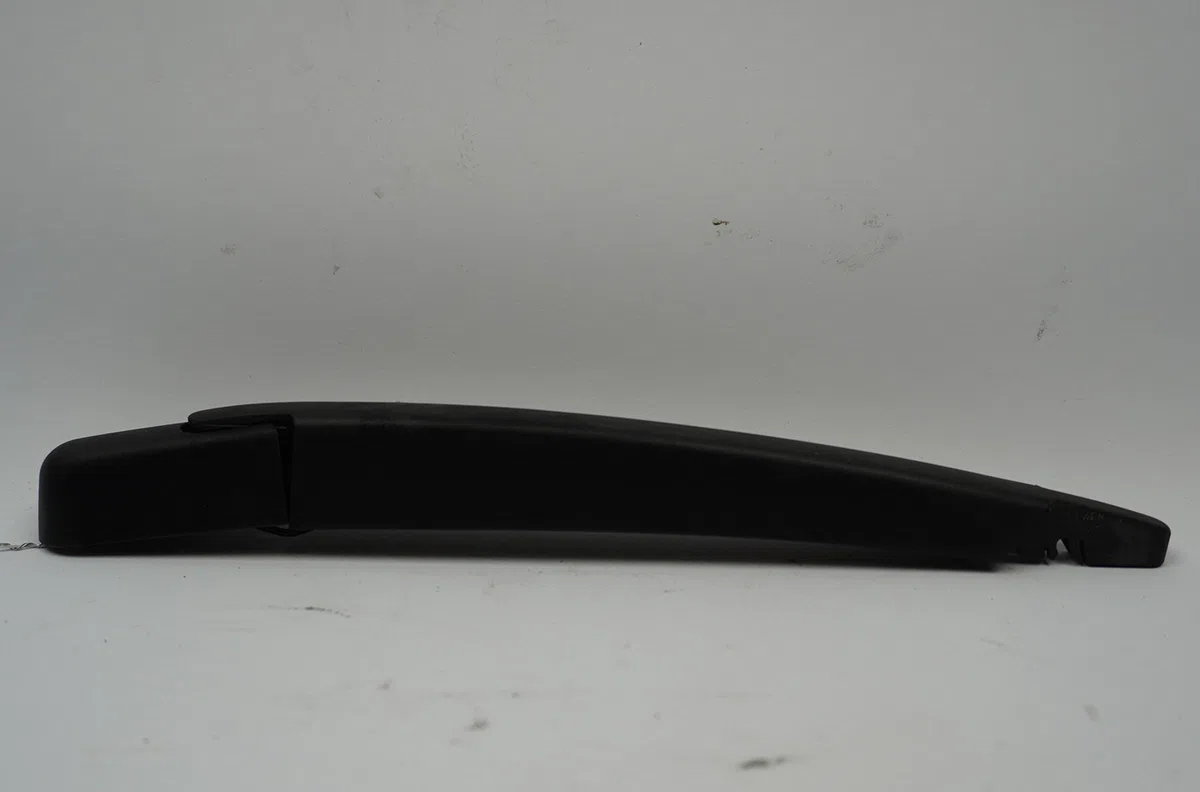 Bras essuie-glace arrière Renault CLIO II (BB_, CB_) 1.6 16v (bb01, bb0h, bb0t, bb14, bb1d, bb1r, bb2kl, bb3g... (1998-2005) occasion