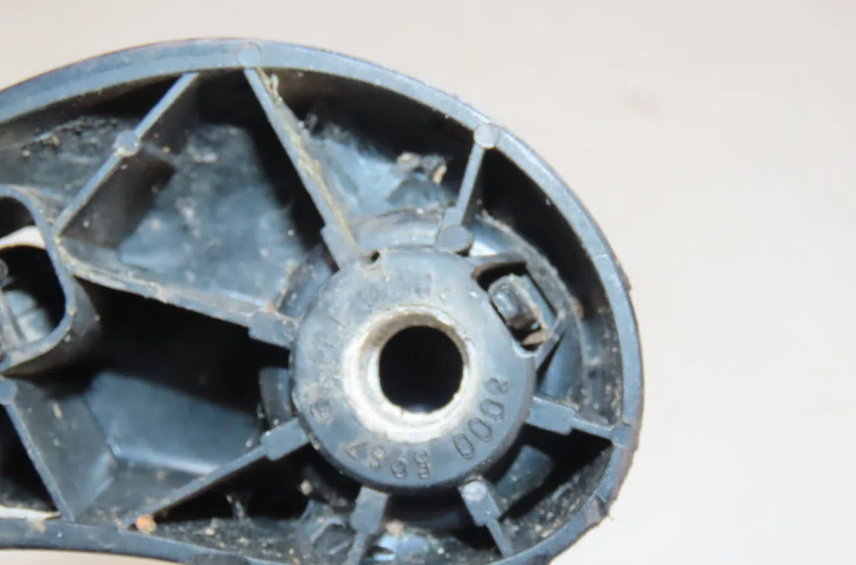 Bras essuie-glace arrière Renault CLIO III (BR0-1, CR0-1) 1.2 16v (br02, br0j, br11, cr02, cr0j, cr11) (2005-2014) 5 por