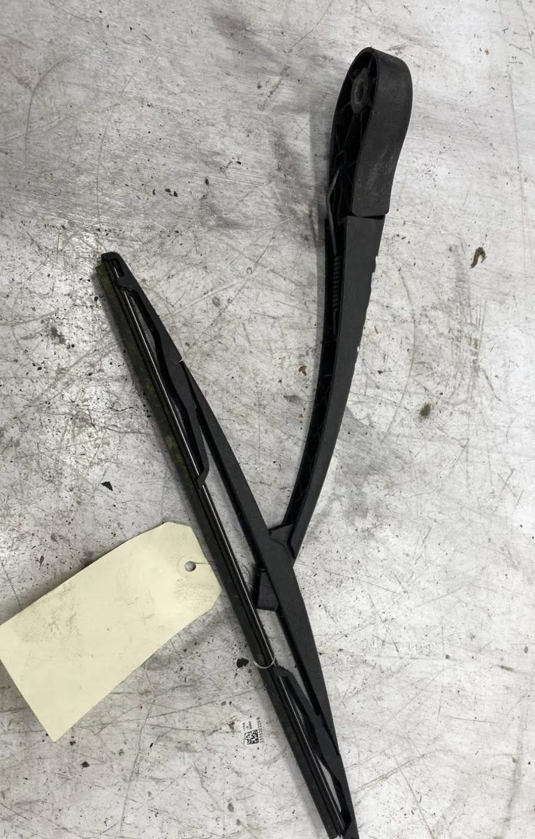 Bras essuie-glace arrière Renault CLIO III (BR0-1, CR0-1) 1.5 dci (2010-2014) 3 portes occasion