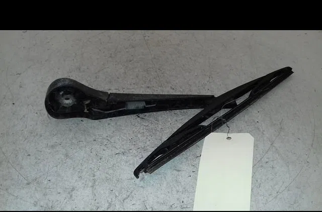 Bras essuie-glace arrière Renault CLIO III (BR0-1, CR0-1) 1.5 dci (c-br0g, c-br1g) (2005-2012) 5 portes occasion — photo 4
