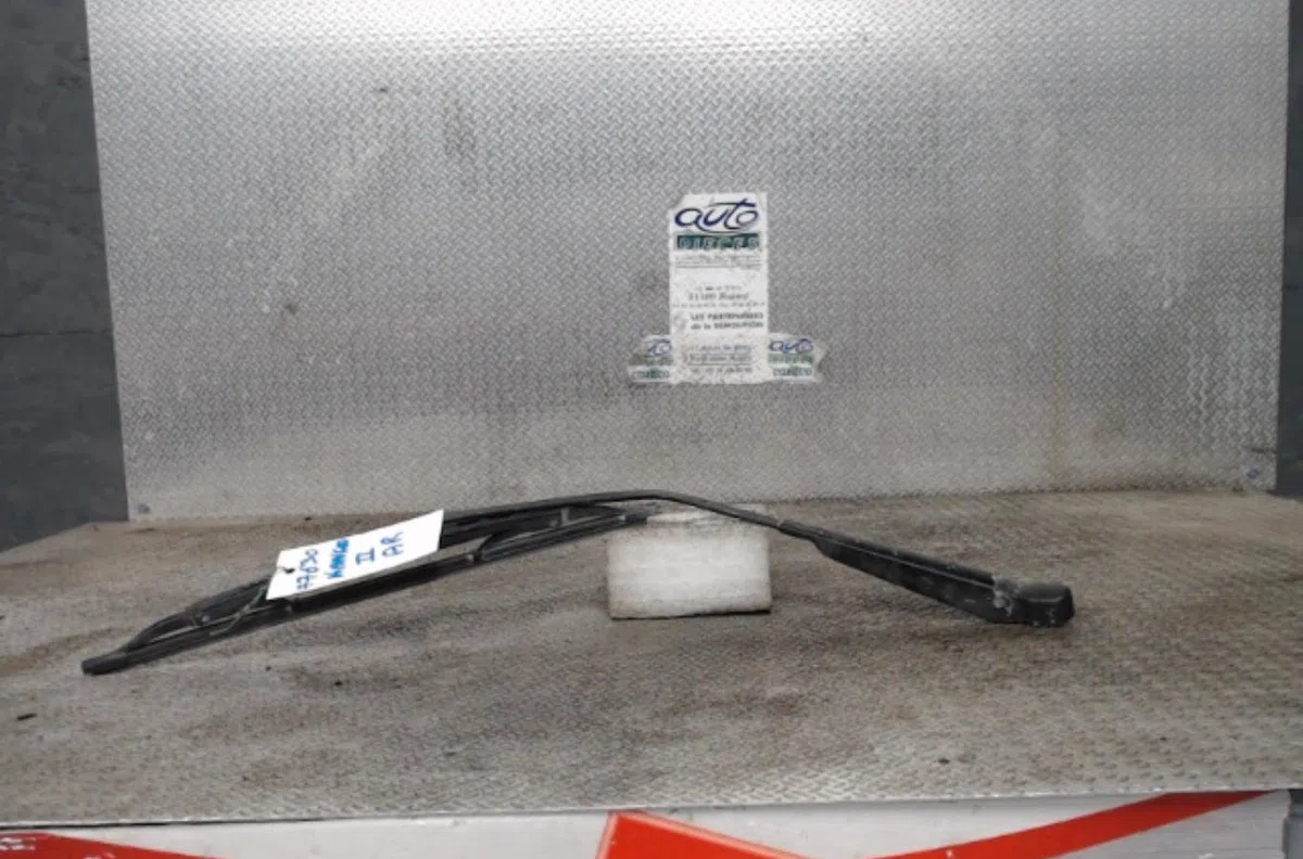 Bras essuie-glace arrière RENAULT KANGOO 2  KANGOO 2 PHASE 1 occasion — photo 2