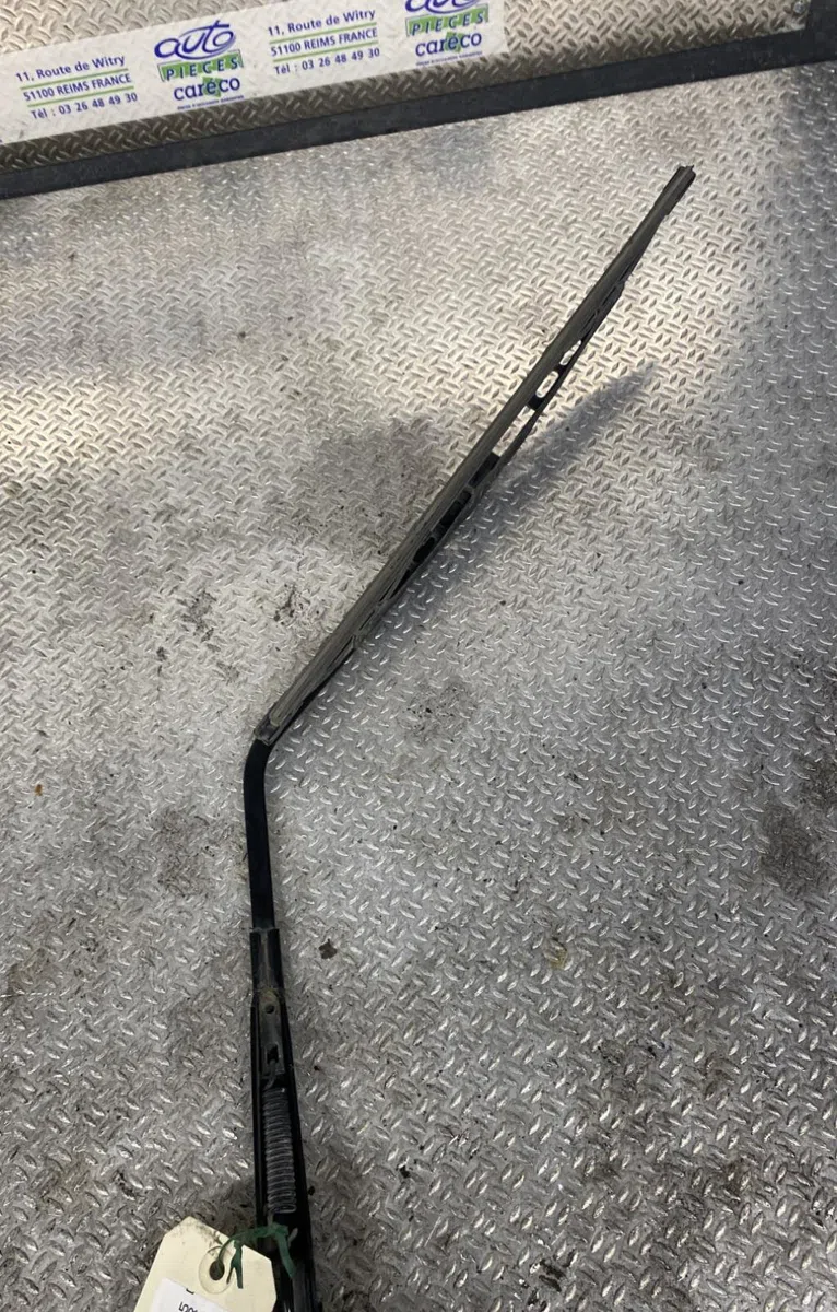Bras essuie-glace arrière Renault KANGOO Express (FW0-1_) 1.5 dci 90 (fw0g, fw05, fw08, fw11) (2009) 4 portes occasion — photo 2