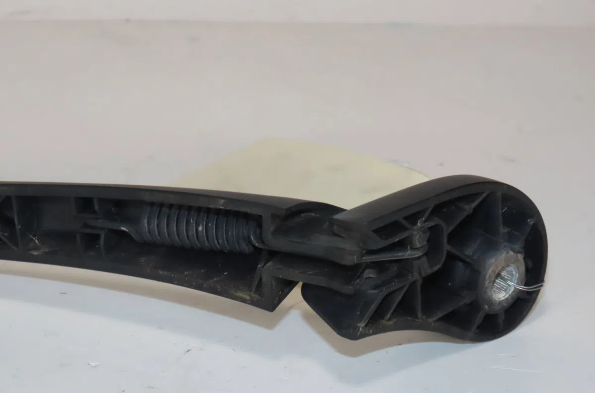 Bras essuie-glace arrière Renault MEGANE III Grandtour (KZ0-1) 1.5 dci (kz09, kz0d, kz1g, kz29, kz14, kz1w, kz10, kz1f,... (2009) 5 portes occasion — photo 3