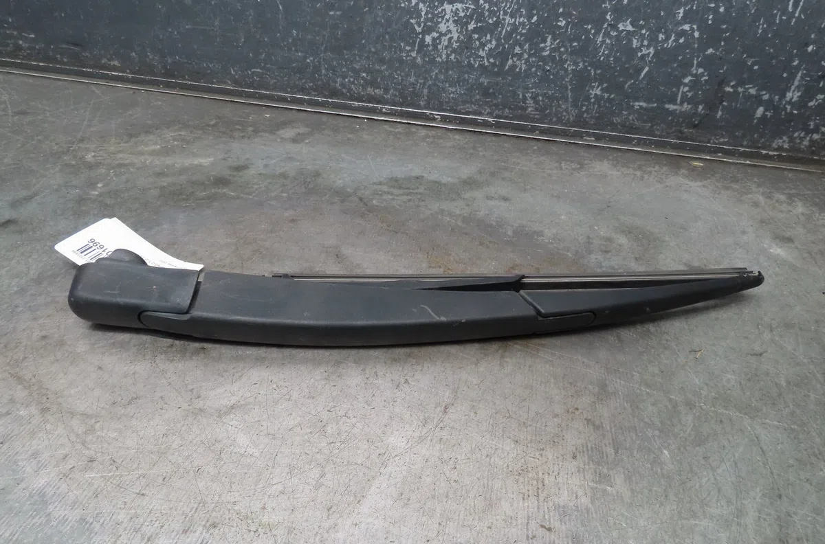 Bras essuie-glace arrière Renault TWINGO II (CN0_) 1.2 16v (cn04, cn0a, cn0b) (2007-2014) 3 portes occasion