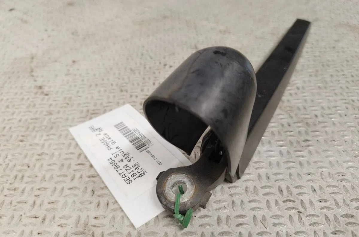 Bras essuie-glace arrière SEAT IBIZA 4  IBIZA 4 ST PHASE 2 BREAK occasion — photo 2