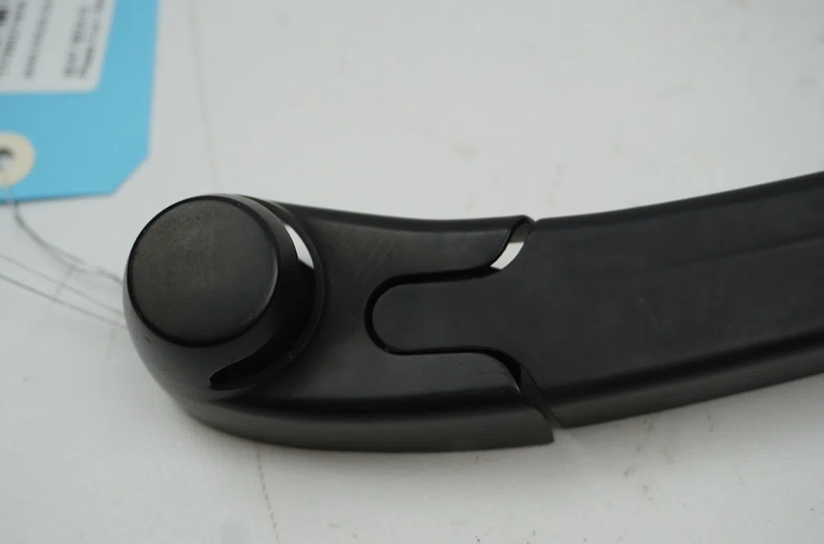 Bras essuie-glace arrière Seat IBIZA III (6L1) 1.9 tdi (2002-2009) occasion — photo 2