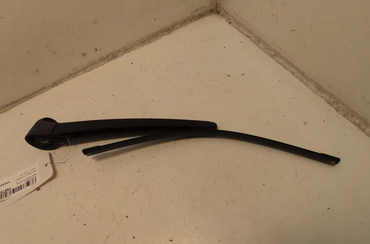 Bras essuie-glace arrière Seat IBIZA IV (6J5, 6P1) 1.2 tsi (2010-2012) occasion — photo 2