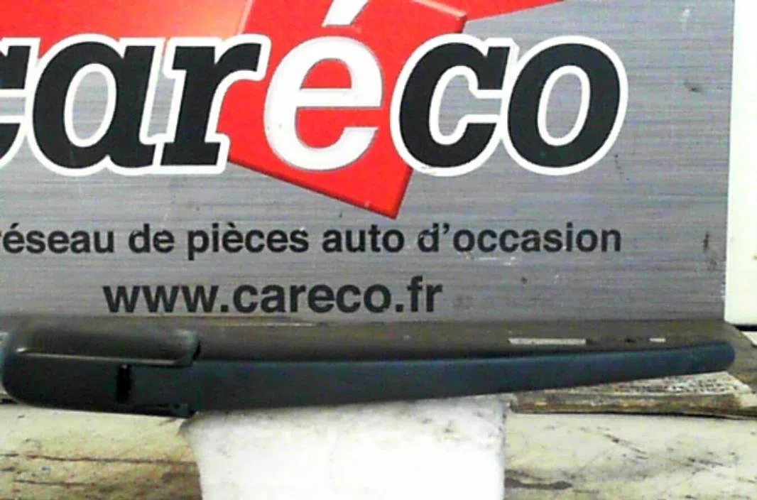 Bras essuie-glace arrière SUZUKI SWIFT 3  SWIFT 3 occasion — photo 2