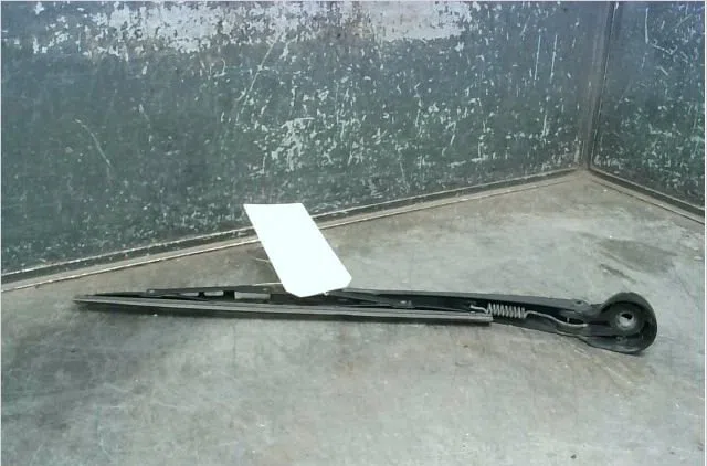Bras essuie-glace arrière Volkswagen GOLF IV (1J1) 1.9 tdi (1997-2004) 3 portes occasion