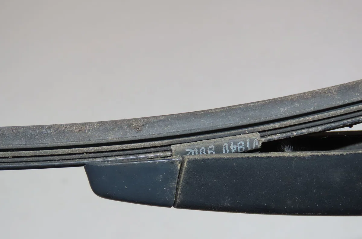 Bras essuie-glace arrière Volkswagen POLO VI (AW1, BZ1, AE1) 1.0 (2017-2020) occasion — photo 3