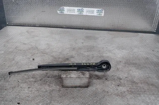 Bras essuie-glace arrière Volkswagen UP! (121, 122, BL1, BL2, BL3, 123) 1.0 (2011-2020) 5 portes occasion — photo 2