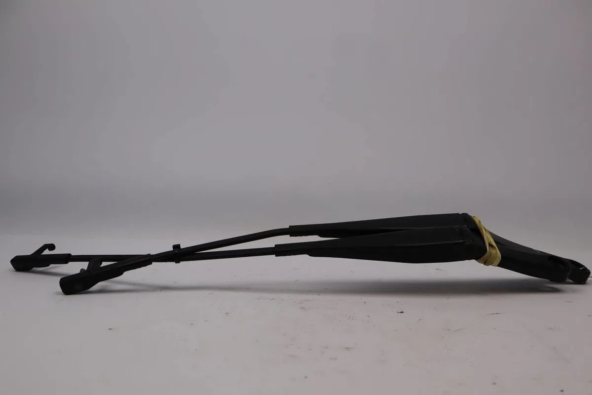 Bras essuie-glace avant Alfa romeo GT (937_) 1.9 jtd (937cxn1b) (2003-2010) 3 portes occasion — photo 2