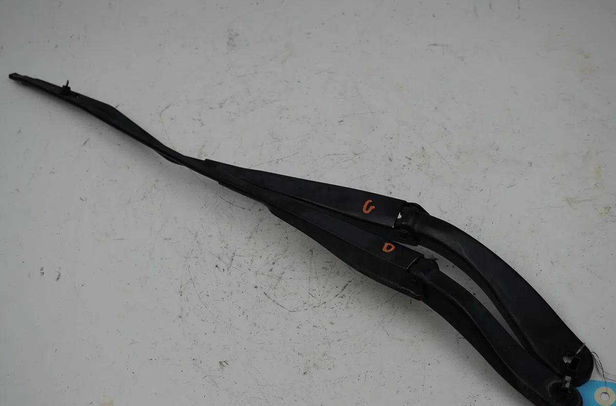 Bras essuie-glace avant Dacia SANDERO II Tce 90 (b8m1, b8ma) (2012) 5 portes occasion