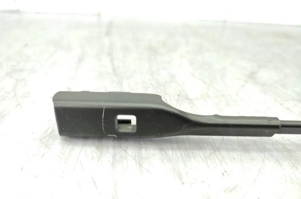 Bras essuie-glace avant droit AUDI A4 3 AVANT PHASE 1 BREAK occasion