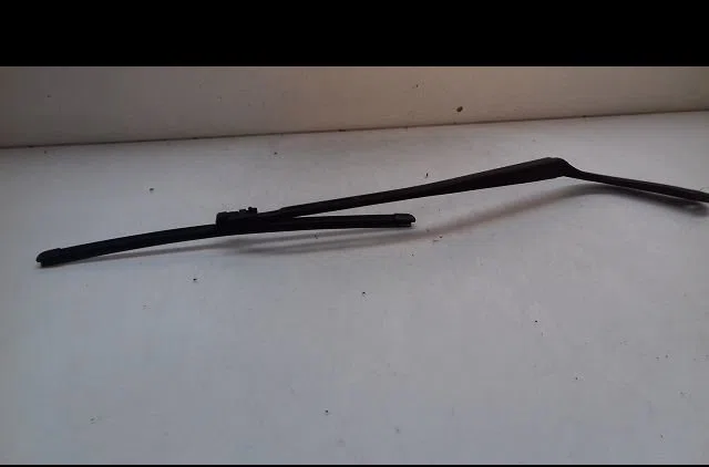 Bras essuie-glace avant droit Bmw 3 (E90) 318 d (2007-2011) occasion