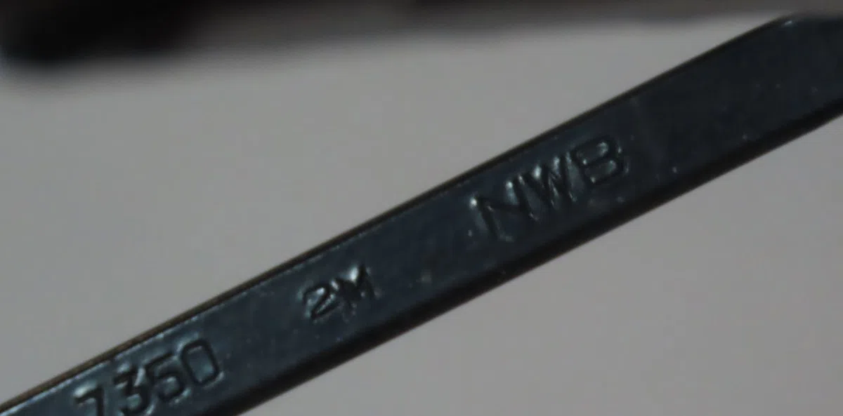 Bras essuie-glace avant droit Citroën C-CROSSER (VU_, VV_) 2.2 hdi (2007-2012) 5 portes occasion — photo 2